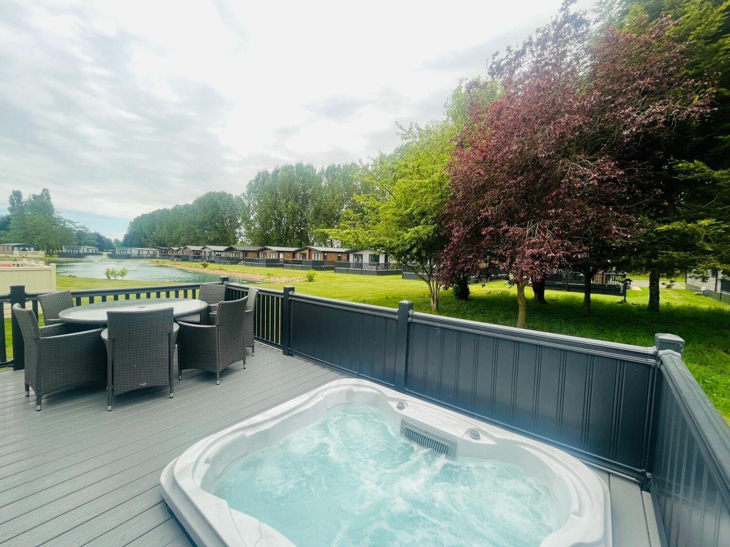 Country With Hot Tub Сasa de vacaciones *